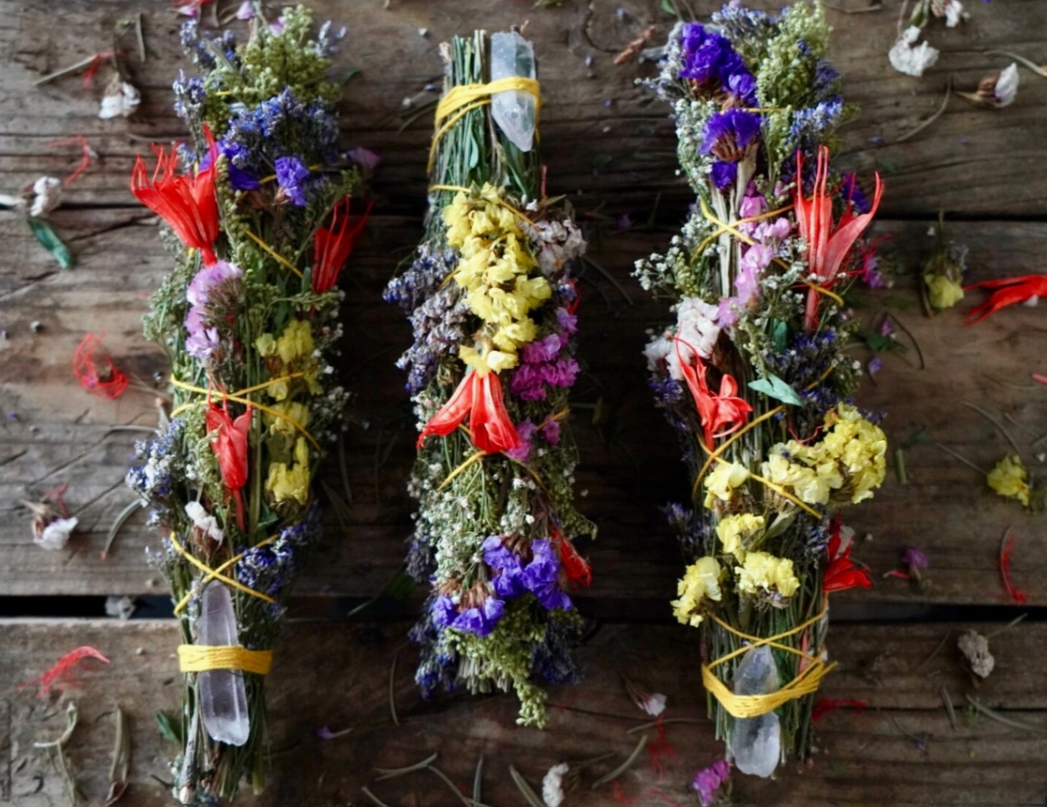 Manifest Floral Smudge Wand & Natural Incense