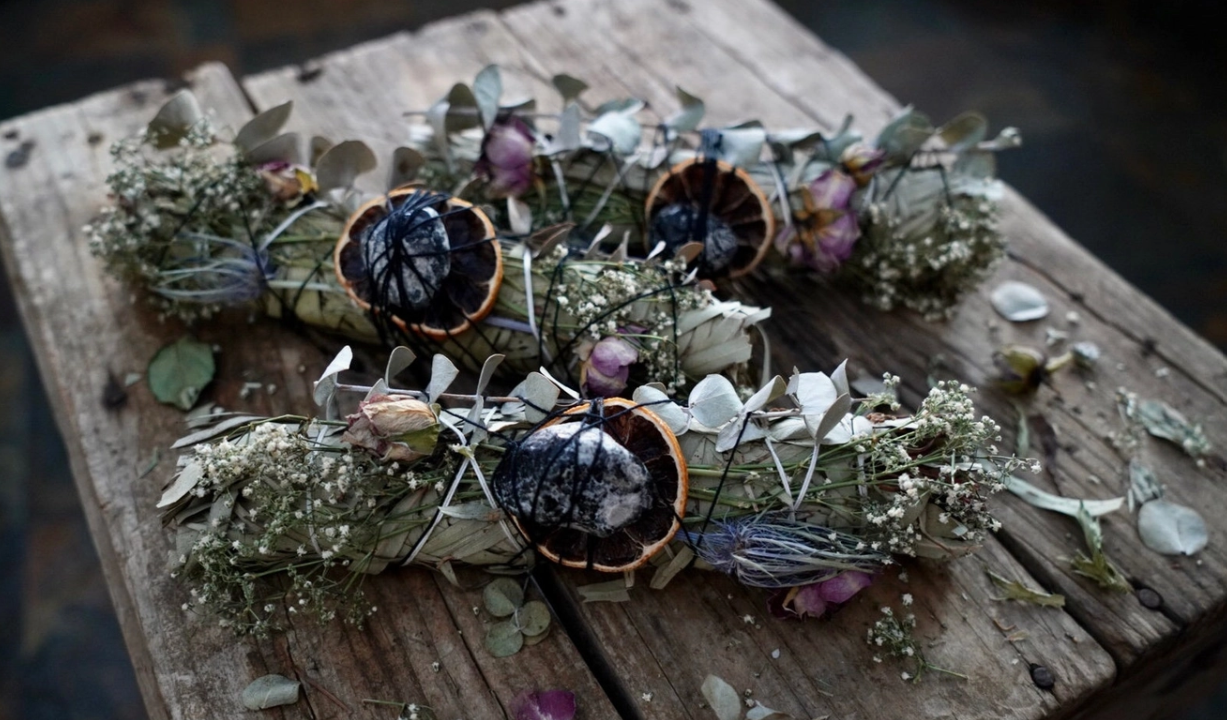Transformation Floral Smudge Wand & Natural Incense